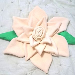 XL  flower 🌼 22" wide beautiful on your bed, couch or chair + Free 🎁